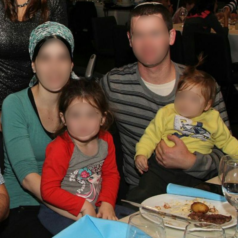 רפאל הוא מטפל פשוט מעולה! מבין את הבעיה מהר מאוד, ונותן פתרונות מציאותיים המותאמים למטופל. אותי הוא ממש הציל, והפלוס הגדול שהוא זמין גם מעבר לשעות המקובלות.